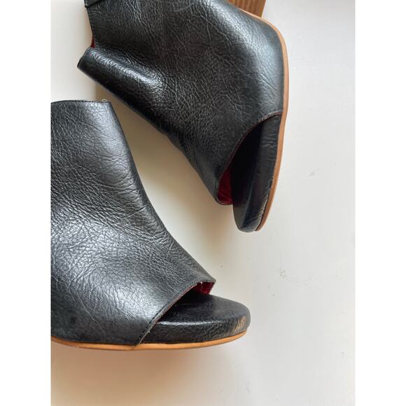 Jeffrey Campbell Black Leather Peep Toe Heels Size 9.5 Block Heel Slingback - Picture 4 of 14